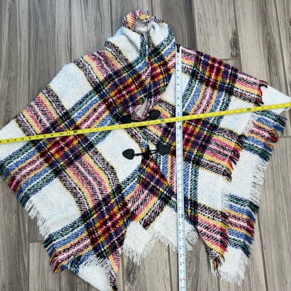 Multi Colored Poncho Like New - Picture 4 of 10